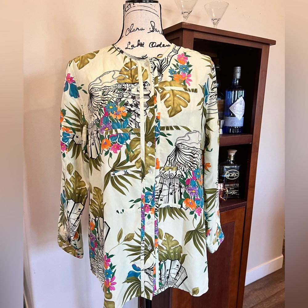 Vintage Silk Collection by Harve Bernard 100% Silk Button Top